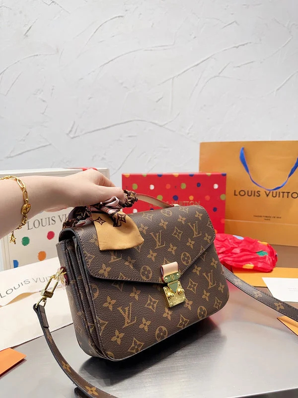 Louis Vuitton bags with a zip - around closure for enhanced securityFranco Shops - Louis Vuittons  - 15059