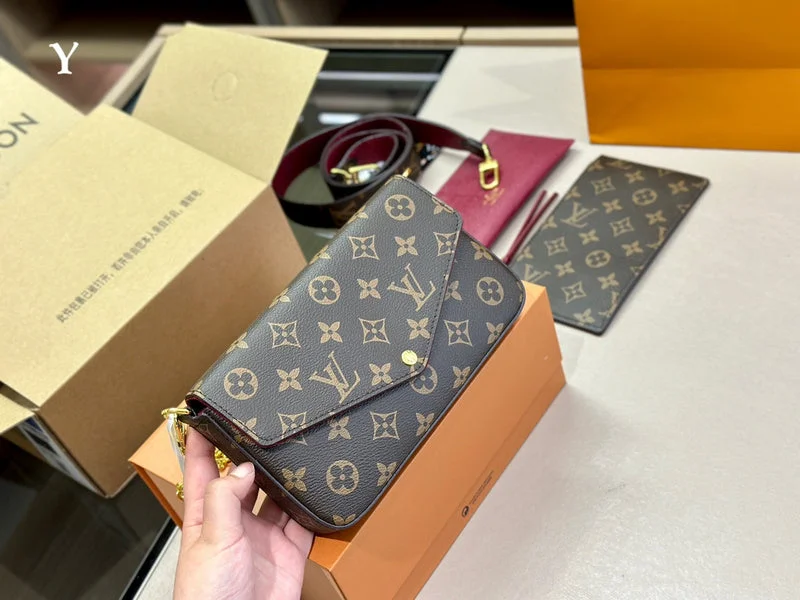 Louis Vuitton tote bags with a printed LV logo on the front for brand visibilityFranco Shops - Louis Vuittons  - 15090