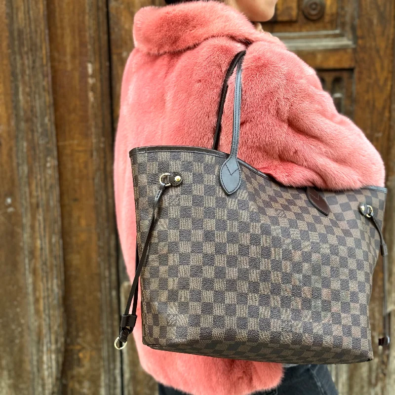 Louis Vuitton backpacks with a padded back panel for comfort during long - wearLouis Vuitton - Neverfull MM damier ébène