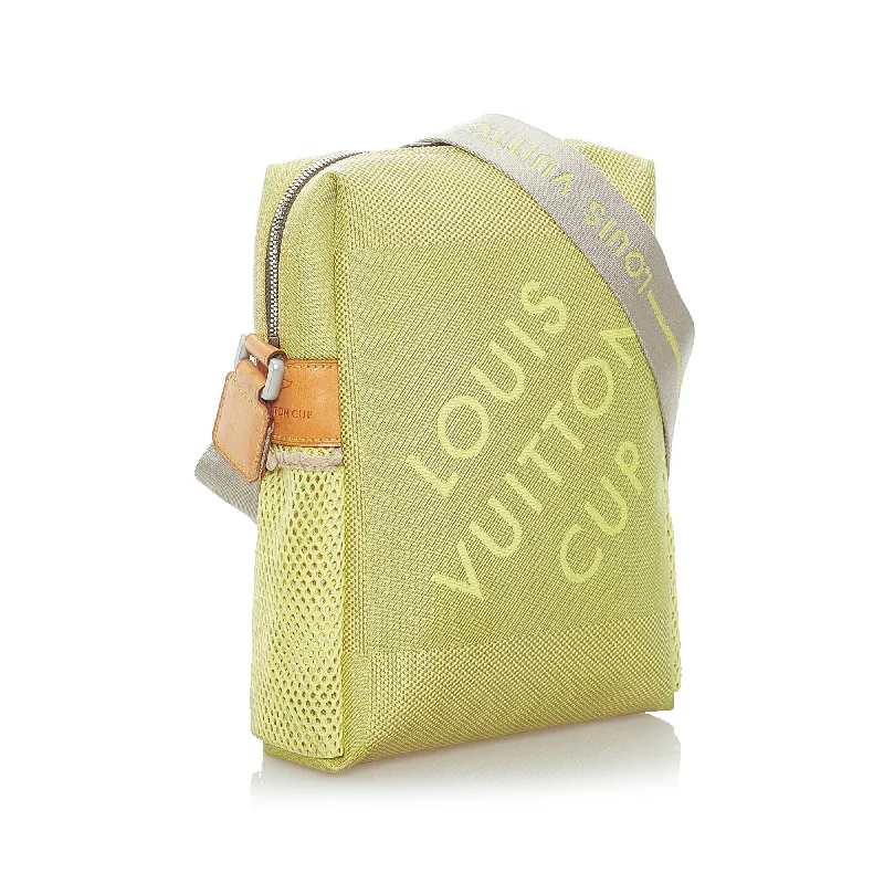 Ladies Louis Vuitton handbags with a detachable coin purse insideLouis Vuitton LV Cup Weatherly Crossbody Bag (SHG-31429)