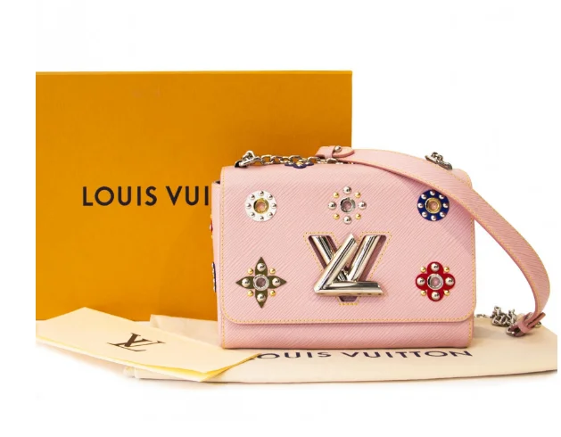 Ladies Louis Vuitton shoulder bags with a magnetic - closure flap for easeLouis Vuitton Twist MM Epi Leather Special Edition