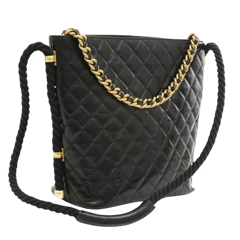 Chanel Classic Flap Bag for Evening PartyCHANEL Logo CC Handbag