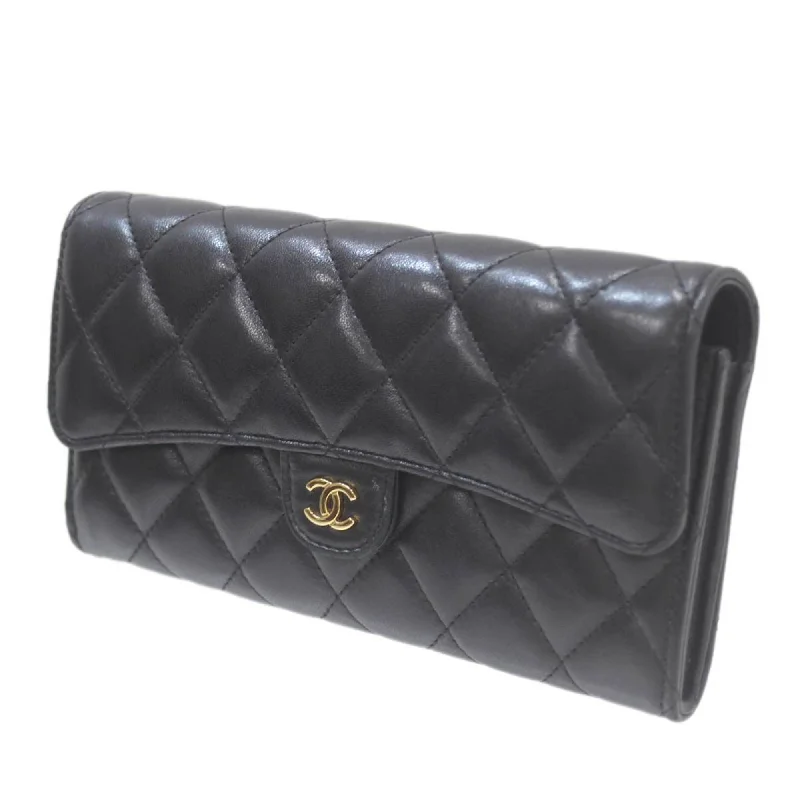 Chanel All - Match Handbag for Versatile StylingCHANEL Chanel Matelasse Long Wallet Lambskin