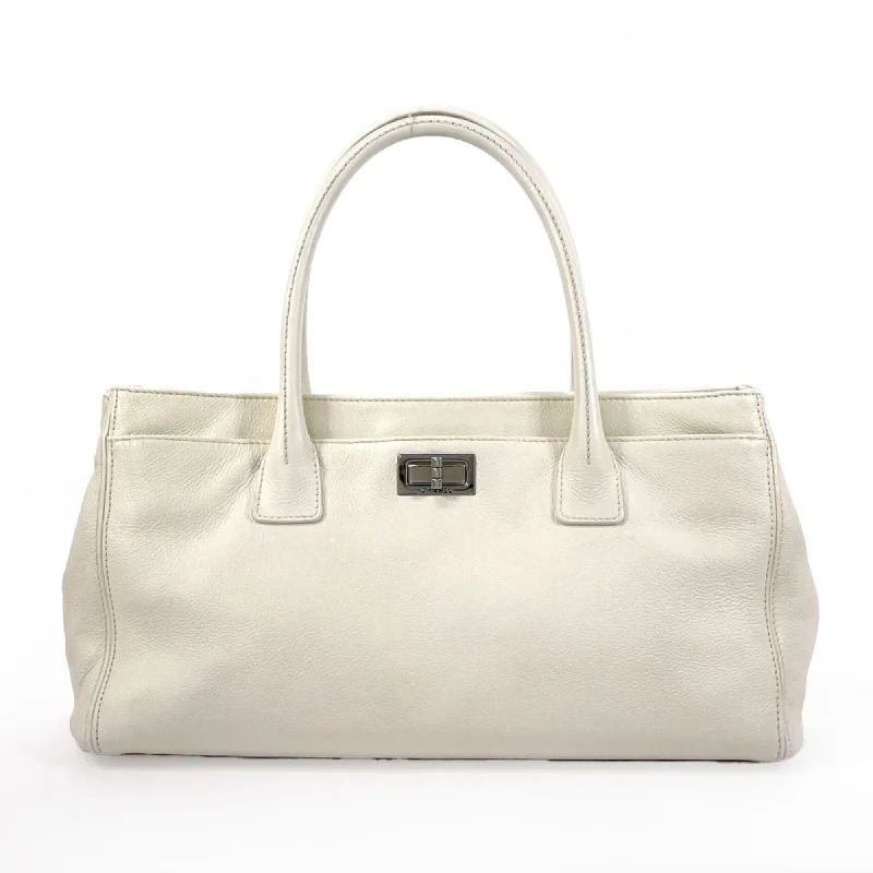 Chanel All - Match Handbag for Versatile StylingCHANEL Chanel Executive Tote Bag Matte Caviar Skin White Women's