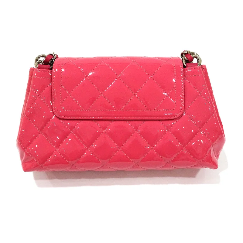 Chanel Classic Flap Bag for Evening PartyChanel Chain Shoulder Bag Patent Leather Enamel Turn-Lock Coco  Pink A92779