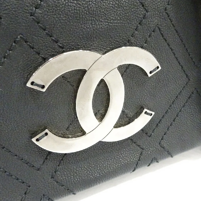 Chanel All - Match Handbag for Versatile StylingChanel Diamond Stitch Chain S Bag A32453 Leather Black Silver G  Bag