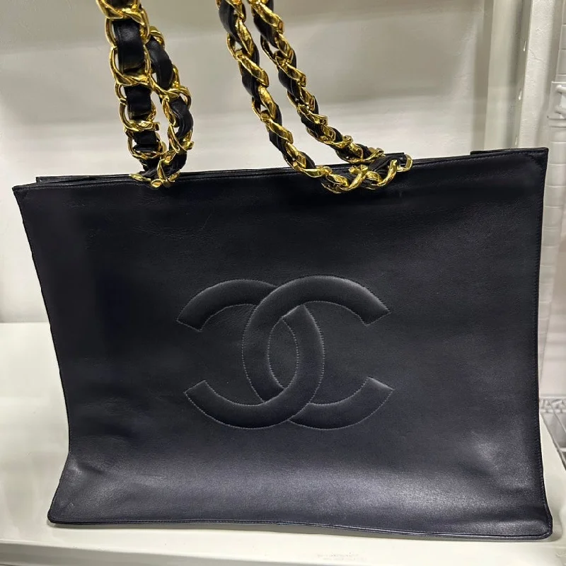 Chanel Classic Flap Bag for Evening PartyChanel Chain Tote Bag 8900