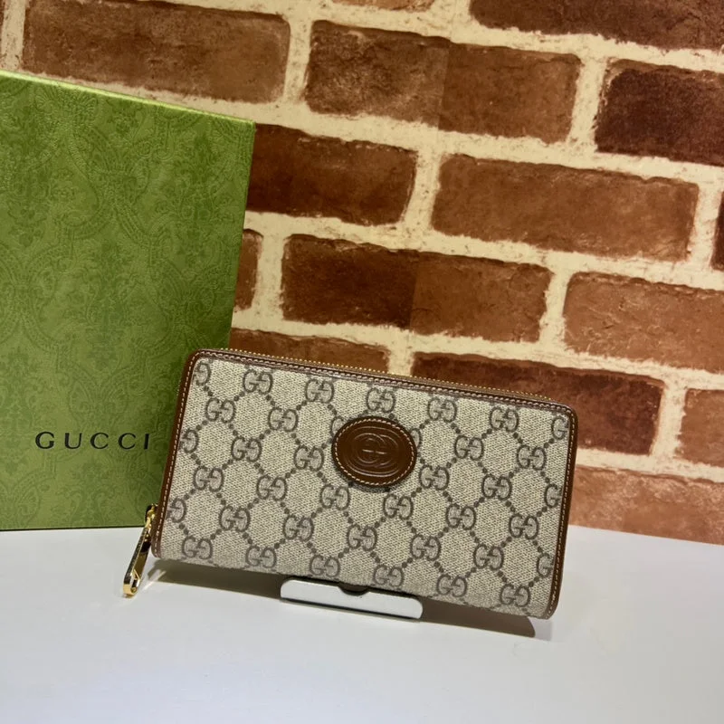 Women Gucci bags with a snap - button closure and a decorative charmgucci luxury - Nushad Bags - 801