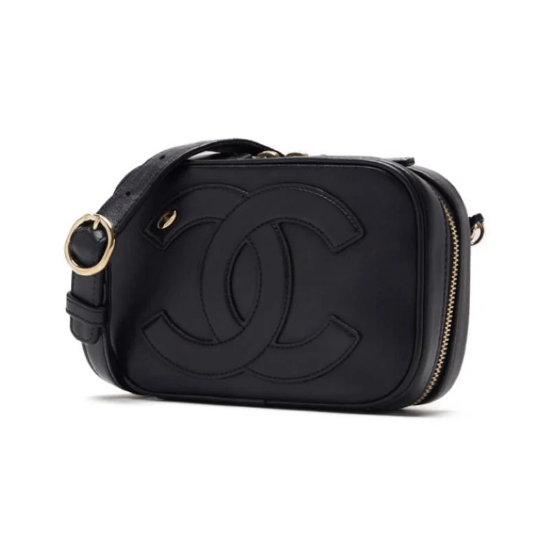 Chanel Designer Handbag with Unique DesignCHANEL CHANEL COCOMARK WESTPOTCH Lambskinkin BLACK (GOLDEN GOLD) WESTPOTCH SHOLDERBAG LADYS SHOLDERBAG MINISCHOLDER LADY DIDBAGG ONLINE