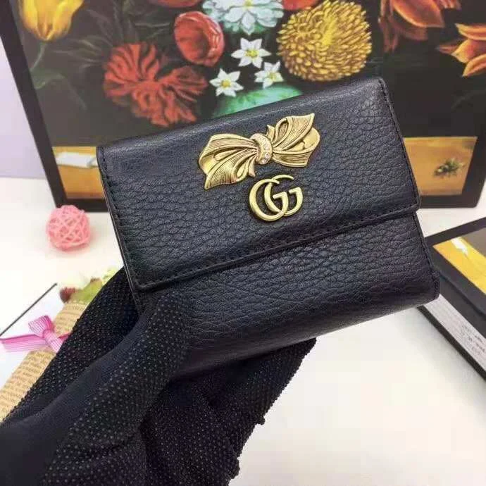 Women Gucci bags with a front - zip pocket for small itemsWF - Gucci Bags - 702