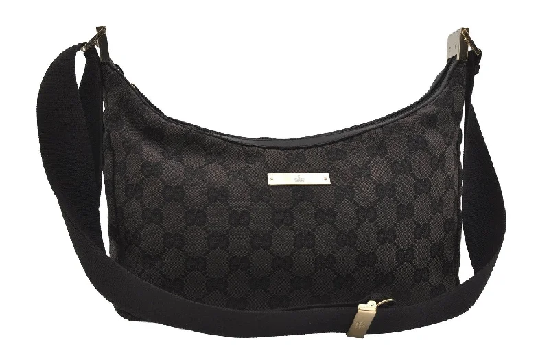 Ladies Gucci handbags with a detachable coin purse insideAuthentic GUCCI Shoulder Cross Body Bag GG Canvas Leather 0190433 Black 1253I