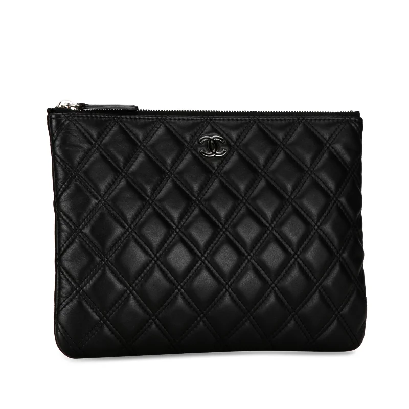 Chanel Quilted Leather Shoulder Bag for FashionistasCHANEL Lambskin Double Stitch Cosmetic Case Clutch Bag