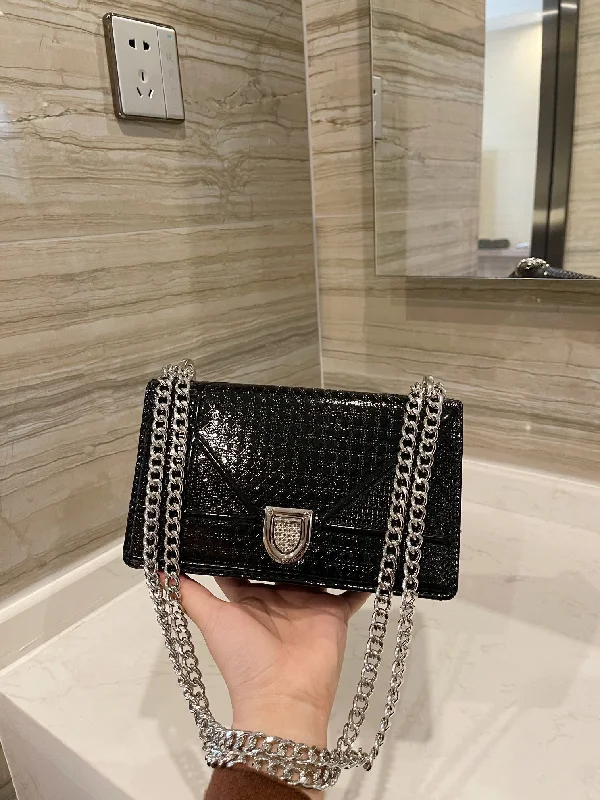 Stylish Christian Dior shoulder bags with a tassel - adorned zipperEN - New Arrival Bags Christian Dior 044