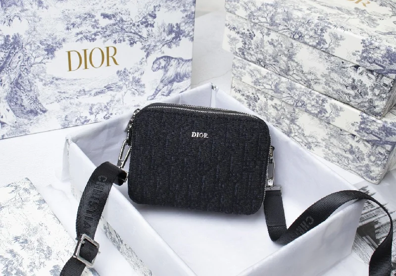 Christian Dior Saddle bags with a studded trim for a bold lookEN - New Arrival Bags Christian Dior 098