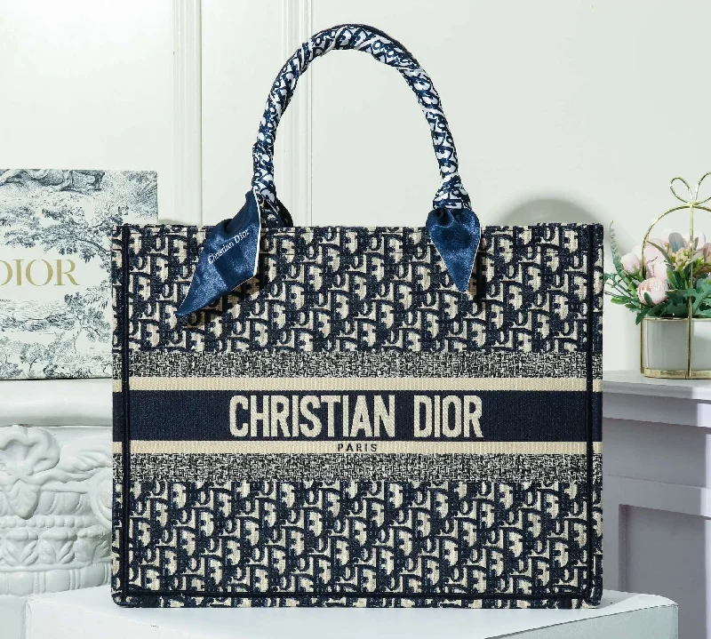 Contemporary Christian Dior handbags with a unique shapeEN - New Arrival Bags Christian Dior 141