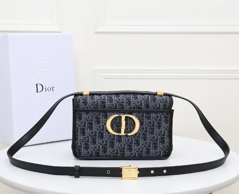 Christian Dior handbags with a removable shoulder strap for versatilityEN - New Arrival Bags Christian Dior 144