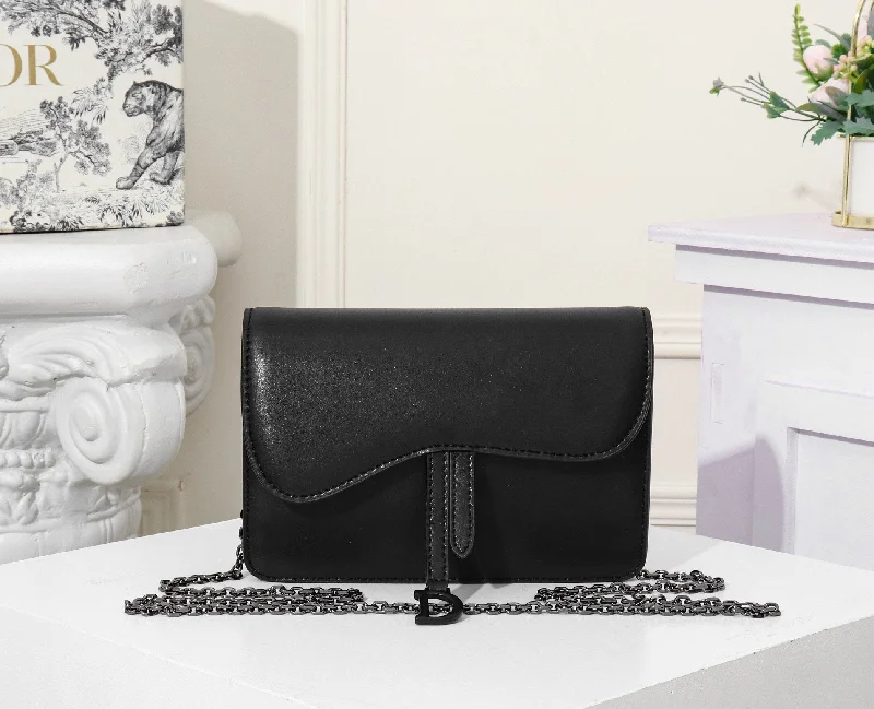 Christian Dior handbags with a detachable mirror for on - the - go touch - upsEN - New Arrival Bags Christian Dior 148