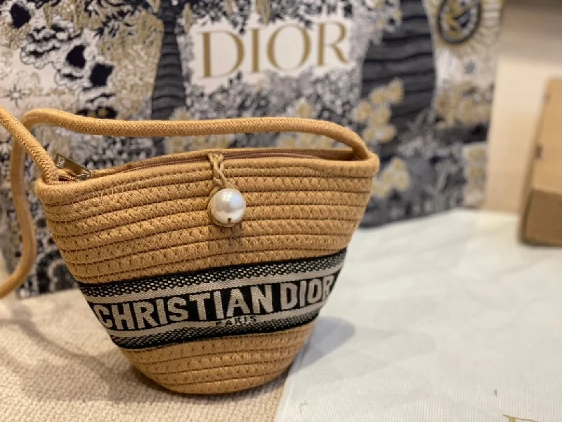 Stylish Christian Dior shoulder bags with a tassel - adorned zipperEN - New Arrival Bags Christian Dior 222