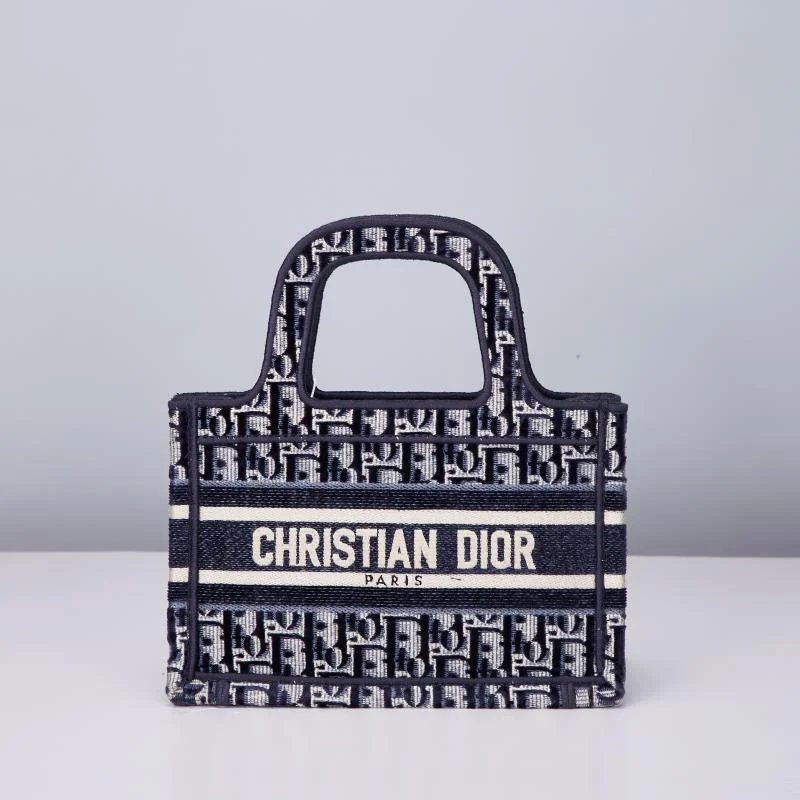 Christian Dior bags with a quilted pattern and gold - toned hardwareEN - New Arrival Bags Christian Dior 268