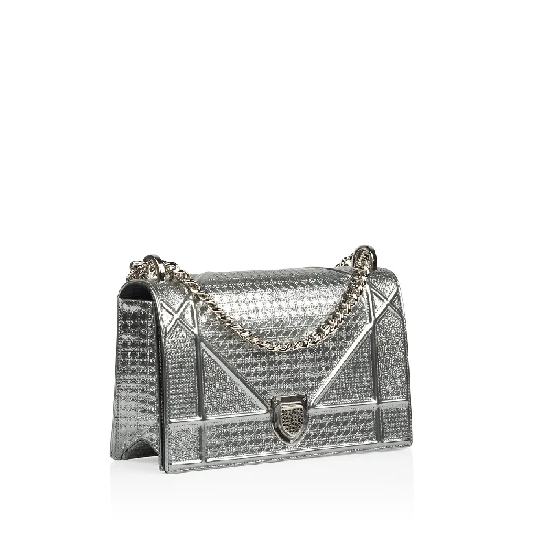 Luxury Christian Dior crossbody bags with a chain - link strapDiorama