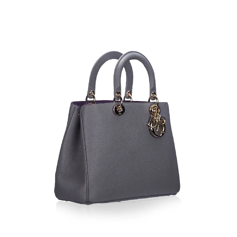 Fashion - forward Christian Dior tote bags for the modern womanDiorissimo