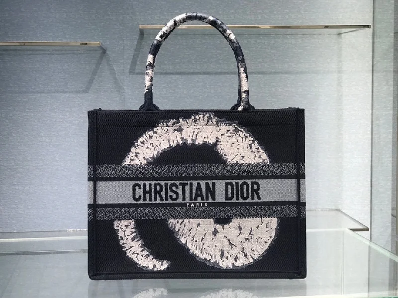 Christian Dior Saddle bags with a distressed leather finishEN - New Lux Bags Christian Dior 334