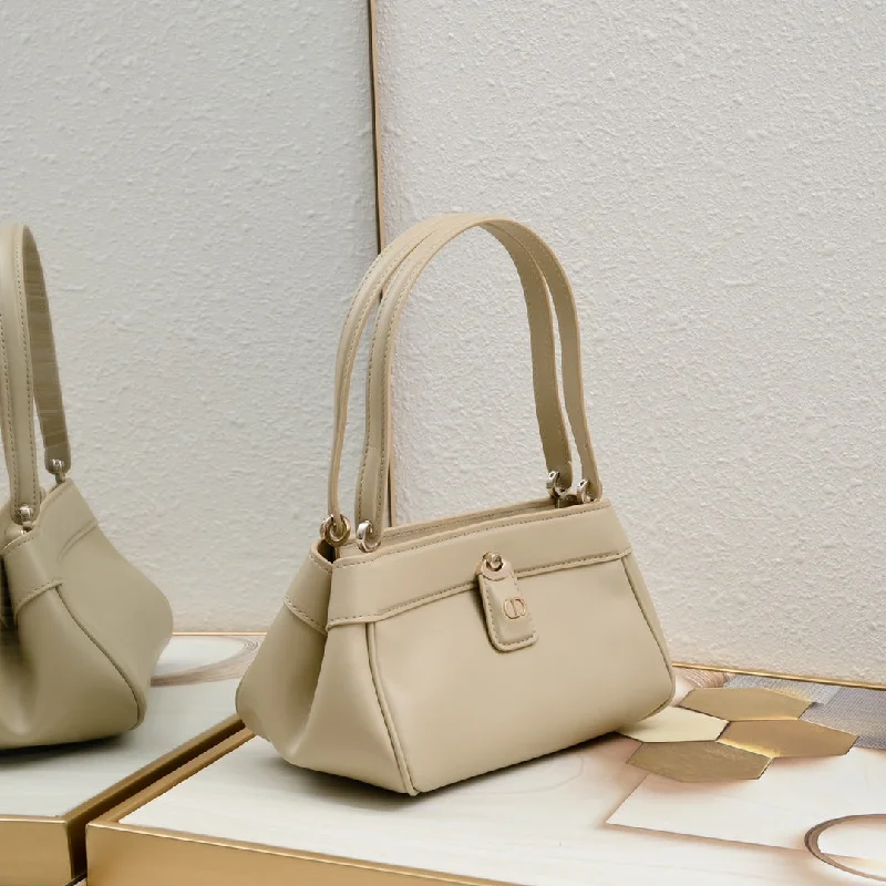 Christian Dior backpacks with a sleek, minimalist silhouetteNew Lux Bags Christian Dior 380